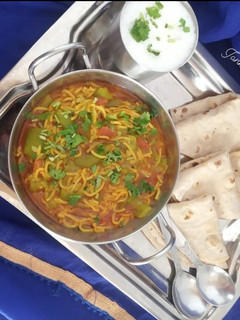 સેવ ગલકા નું શાક (Sev Galka Shak Recipe In Gujarati) રેસીપી મુખ્ય ફોટો