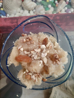 सूजी का हलवा (Suji ka halwa recipe in Hindi) रेसिपी मुख्य फोटो