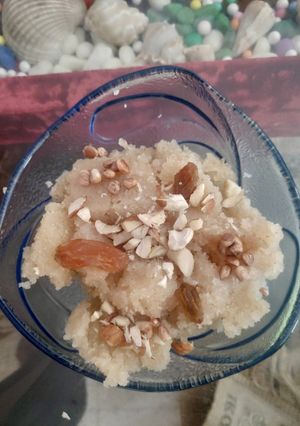 सूजी का हलवा (Suji ka halwa recipe in Hindi) रेसिपी मुख्य फोटो