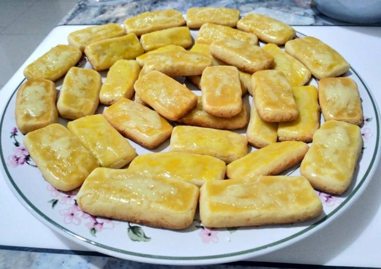 Pan Baked Cheese Cookies