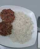 Hamburguesas de lentejas con arroz