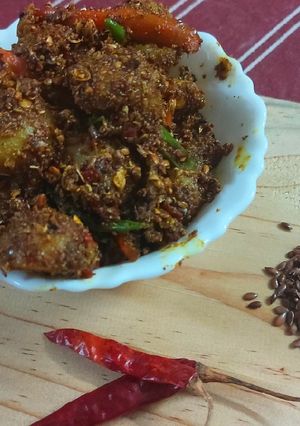 आलू का अचार (Aloo ka achar recipe in Hindi) रेसिपी मुख्य फोटो