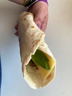 Φωτογραφία της συνταγής Flatbread σαν τορτίγιας με κιμά κασέρι & αβοκάντο