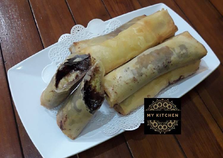 Resep Lumpia Pisang Coklat Keju 🍌🍫🧀 oleh My Kitchen by Irma - Cookpad