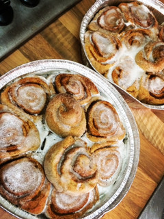 Una foto de Cinnamon rolls Veganos con harina integral de espelta