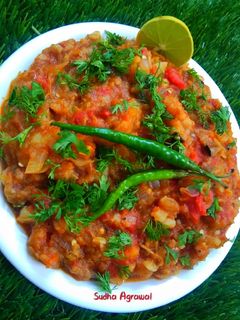 भुने बैंगन का भरता(Baingan ka bharta recipe in Hindi) रेसिपी मुख्य फोटो