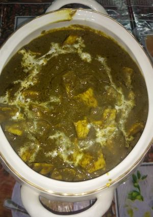 A picture of Palak Paneer.