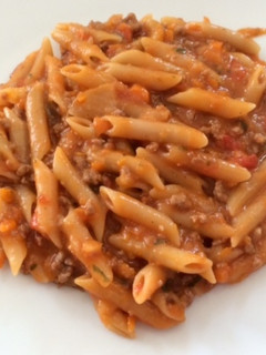 Una foto de Macarrones boloñesa tmx