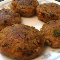 A picture of Leftover rice tikki.
