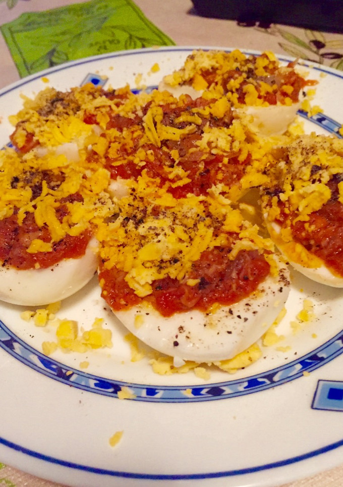 Una foto de Huevos rellenos
