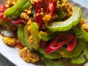 Gambar peria goreng telur
