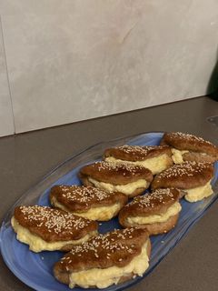 A picture of Greek cheese pies (kourou)🇬🇷✨.