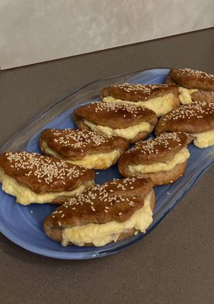 A picture of Greek cheese pies (kourou)🇬🇷✨.