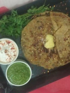 બટાકા ના સ્ટફ પરાઠા રેસીપી મુખ્ય ફોટો