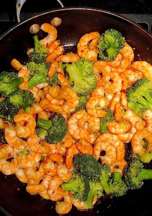 A picture of Quick Shrimp and Broccoli Stir-Fry.