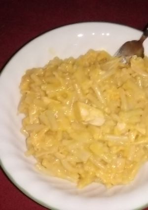 A picture of Cheesy chicken Mac in.