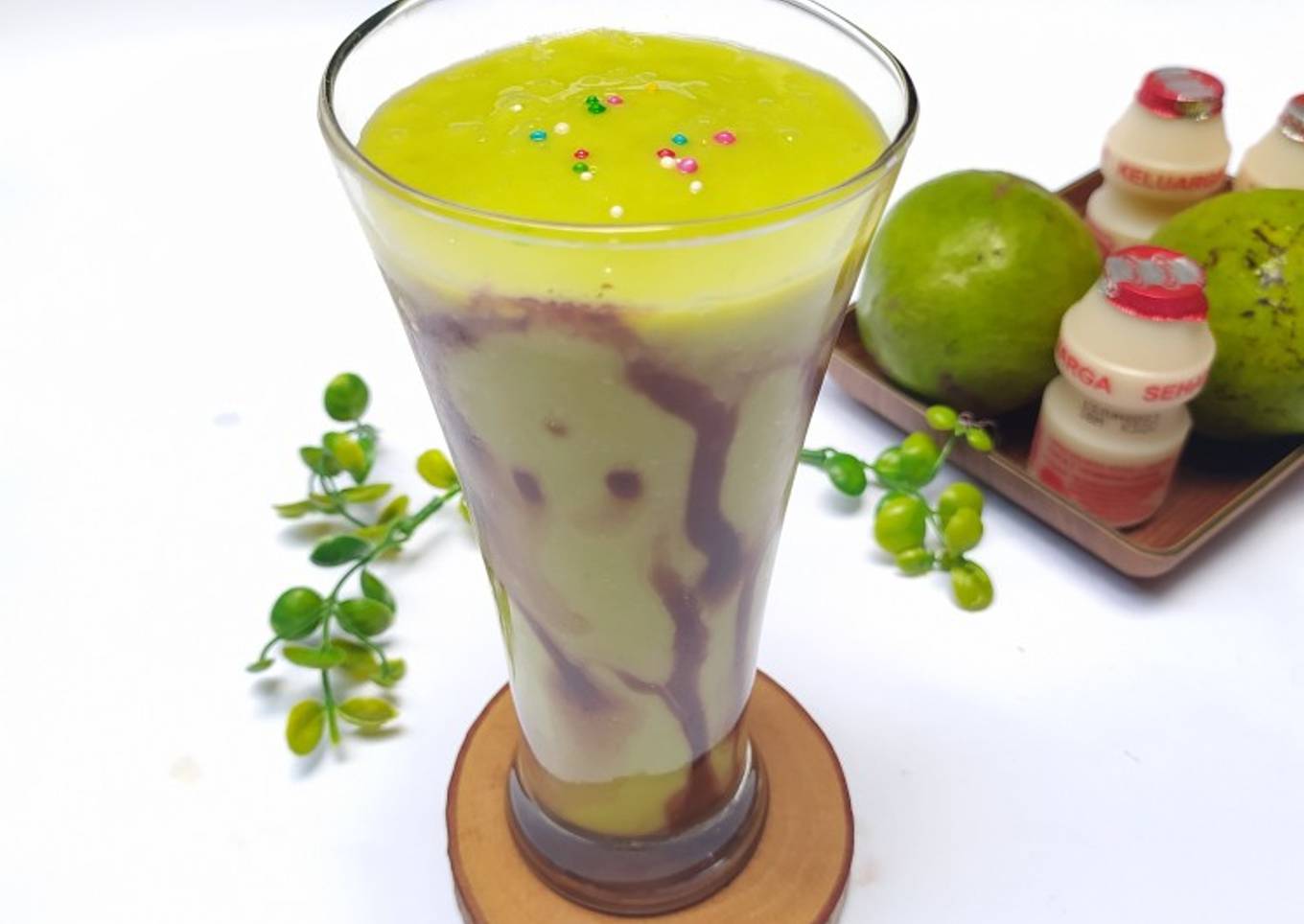 Juice alpukat yakult