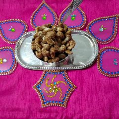 Flavoured sweet cashew nuts A picture of Flavoured sweet cashew nuts.