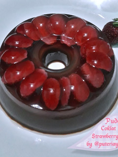 Foto resep Pudding Coklat Strawberry