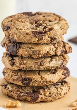 A picture of THE Chocolate Chip Cookie.