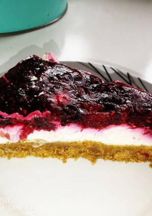 Gyümölcsös cheesecake sütés nélkül recept fotója