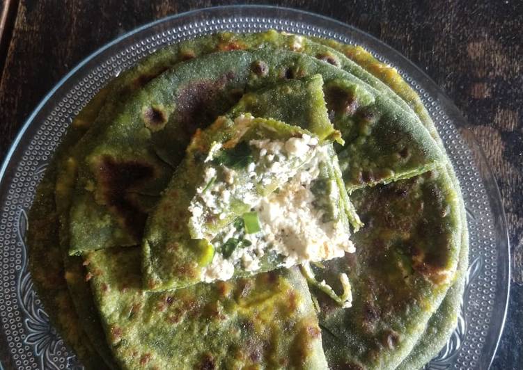 Palak paneer paratha