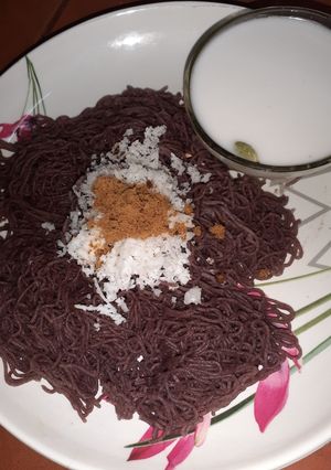 கௌனி அரிசி இடியாப்பம் (Kavunii Arisi Idiyaapam recipe in tamil) செய்முறை முக்கிய புகைப்படம்