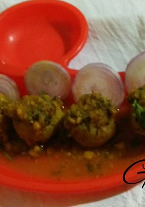 A picture of Stuffed tinda.