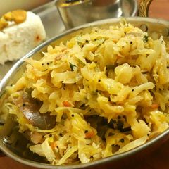 A picture of Cabbage poriyal.