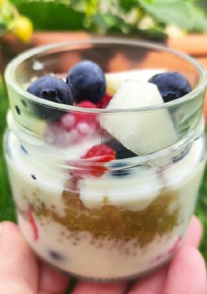 Gyümölcsös quinoa parfè recept fotója