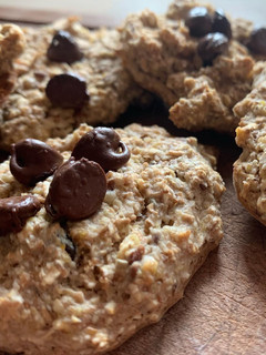 A picture of Oat Cookies with dark Chocolate Chips.