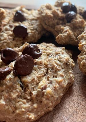 A picture of Oat Cookies with dark Chocolate Chips.