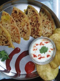 આલુ પરોઠા રેસીપી મુખ્ય ફોટો