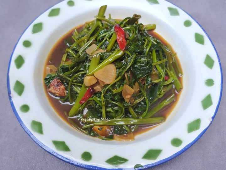 Langkah Gampang Menyiapkan Resep Tumis kangkung saus tiram yang Lezat Sekali Anti Ribet, Bisa Manjain Lidah