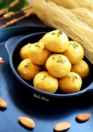 बेसन डॉयफ्रूइट लड्डू रेसिपी मुख्य फोटो