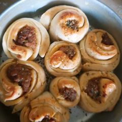 A picture of Qeema buns.