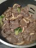 Tumis sapi jamur brokoli