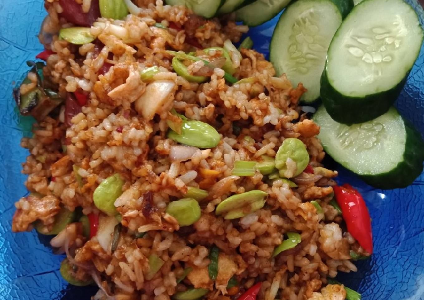 Nasi goreng pete dan Lapcong Babi
