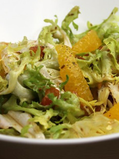 Una foto de Ensalada de escarola y naranja