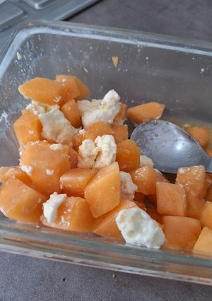 Une photo de Salade de melon et mozza à la menthe