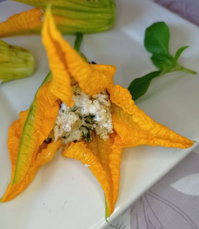 Une photo de Fleurs de courgettes farcies