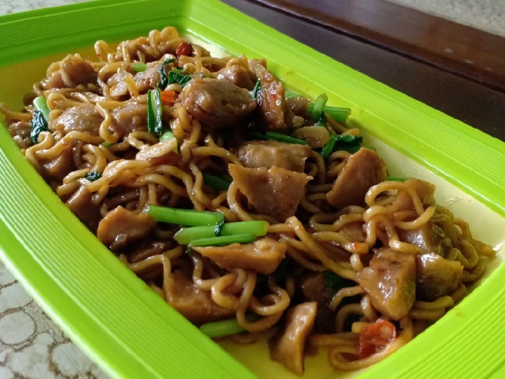 Cara Mudah Membuat Resep Mie Goreng Pentol Sawi yang Sempurna Anti Ribet, Lezat