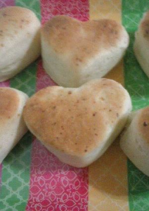 Una foto de Corazones de crema y queso