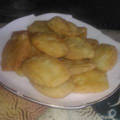 A picture of Khasta namkeen.