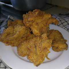 A picture of Ayam goreng krispi super renyah.