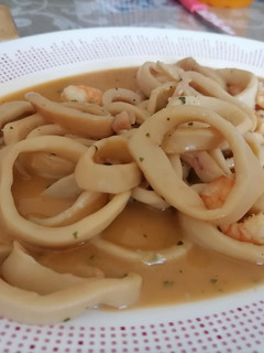 Una foto de Calamares en salsa de quisquillas (Thermomix- TM6)