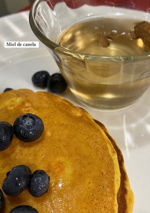 Una foto de Miel de canela para pancakes