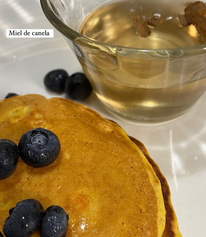 Una foto de Miel de canela para pancakes