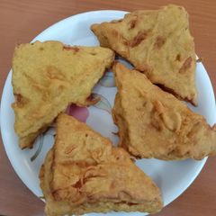 A picture of Bread Pakora.