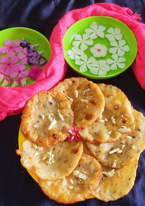 માલપુઆ (malpua recipe in Gujarati) રેસીપી મુખ્ય ફોટો